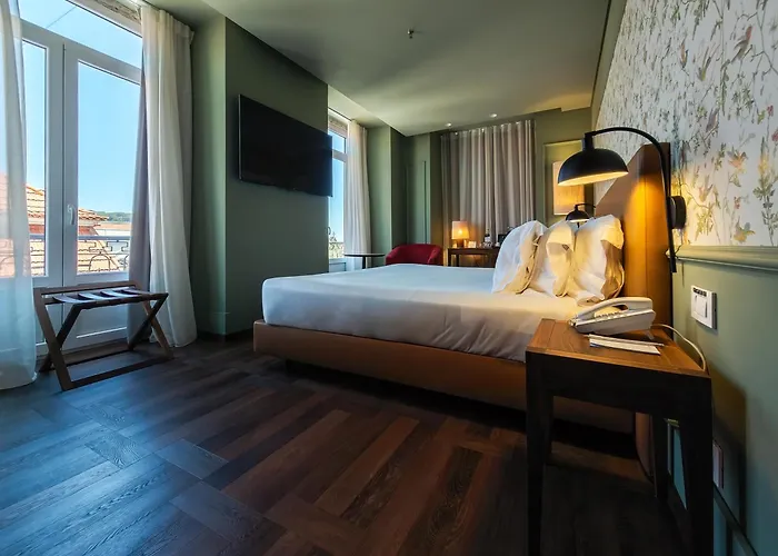 Lisboa Carmo Hotel